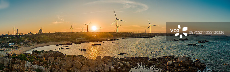 中国广东省揭阳市惠来县靖海镇客鸟尾风车图片素材