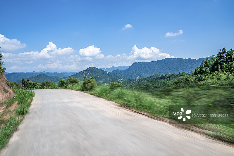 高山盘山公路面汽车广告背景图图片素材