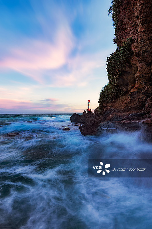 海浪灯塔-广西北海涠洲岛图片素材