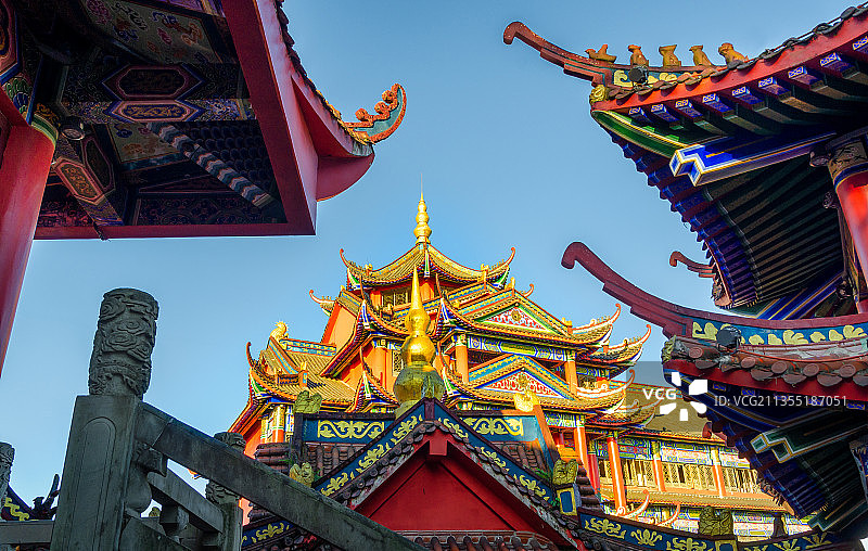 龙吟寺-飞檐翘角图片素材