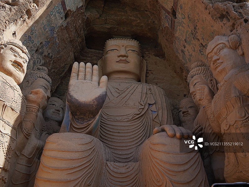 佛像低角度视图图片素材