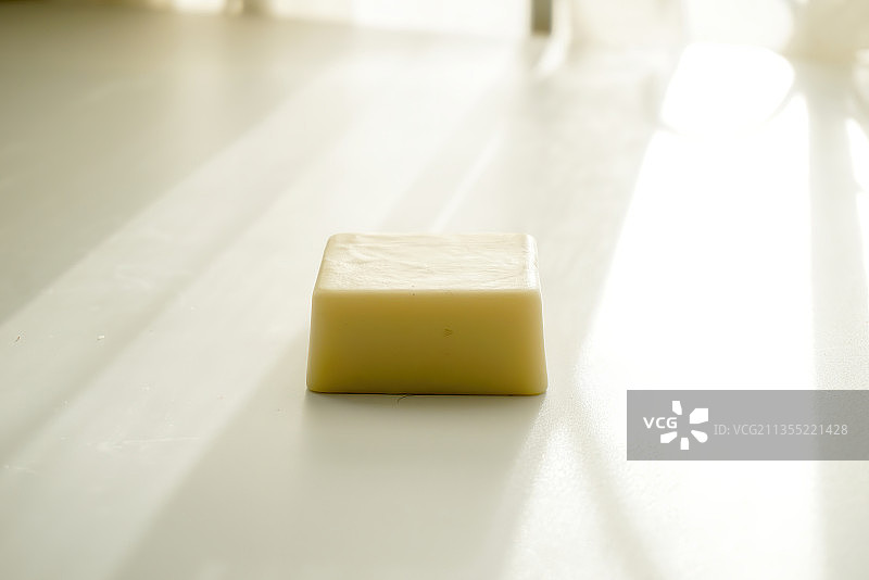 自然光下拍摄的手工皂图片素材