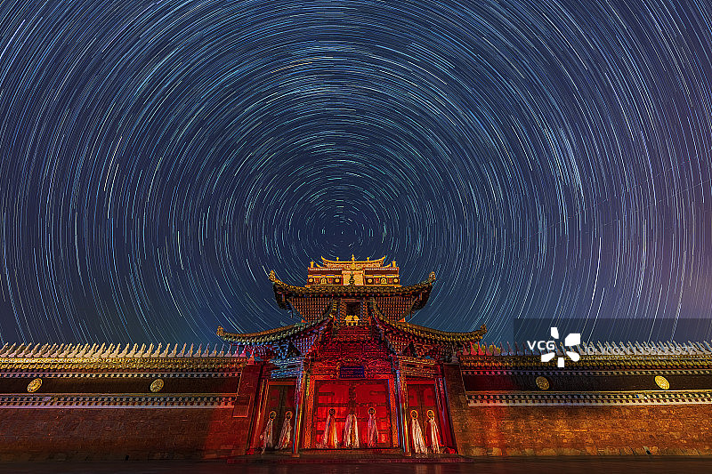 甘肃甘南米拉日巴佛阁图片素材