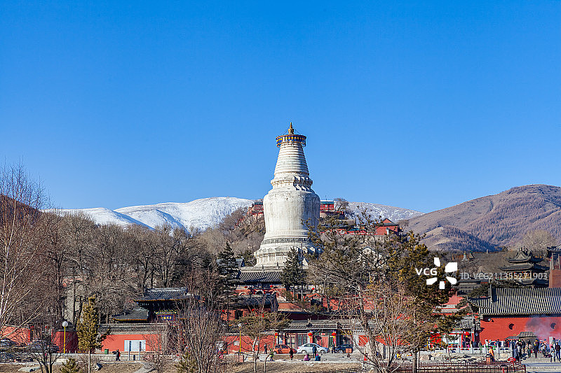 佛教圣地五台山白塔特写图片素材