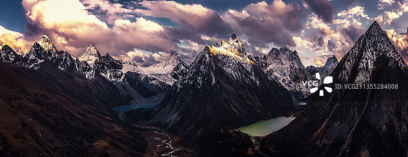 《雪山丛林，藏地秘境》念青唐古拉山脉深藏的冰封王座、诸神之巅图片素材
