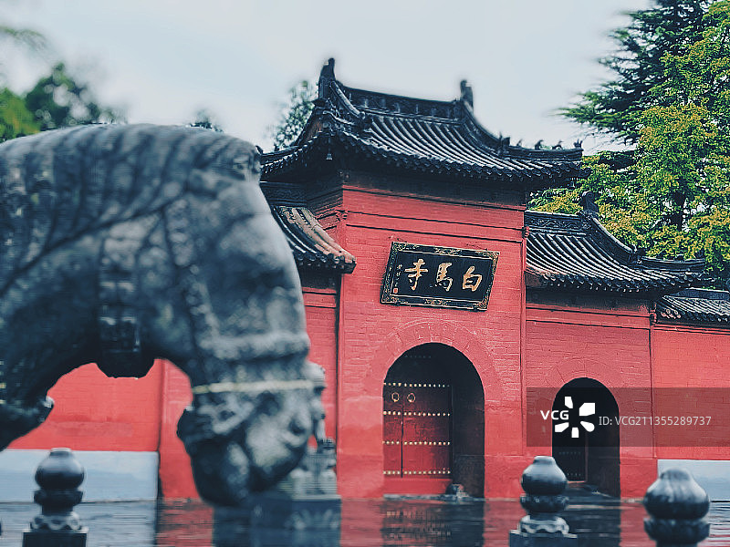 雨中白马寺图片素材