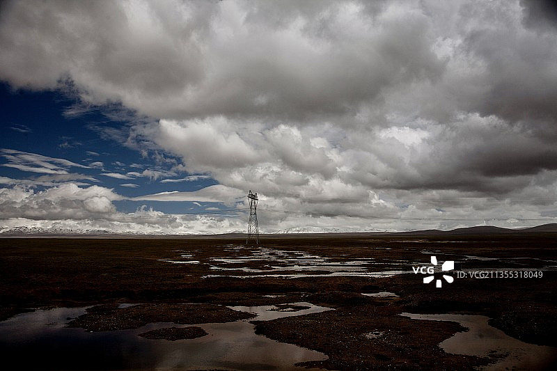 荒原铁塔图片素材