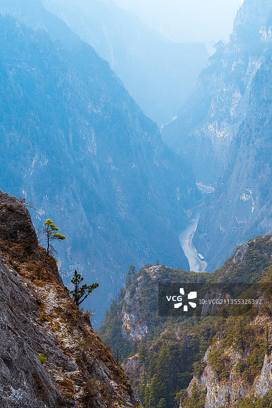 香格里拉大峡谷图片素材