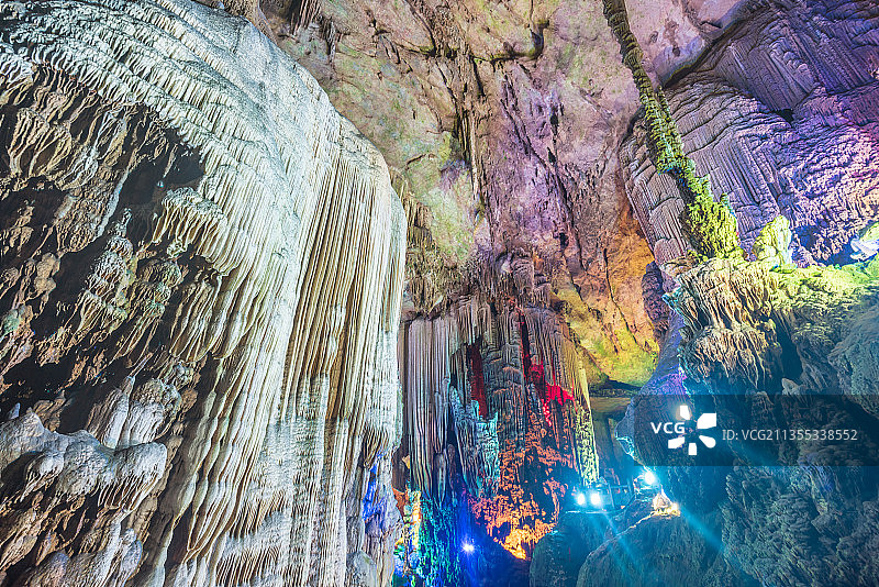 中国阳朔银子岩溶洞图片素材