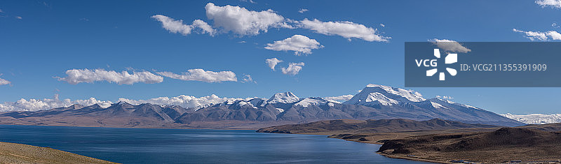 西藏 阿里 纳木那尼峰 玛旁雍错图片素材