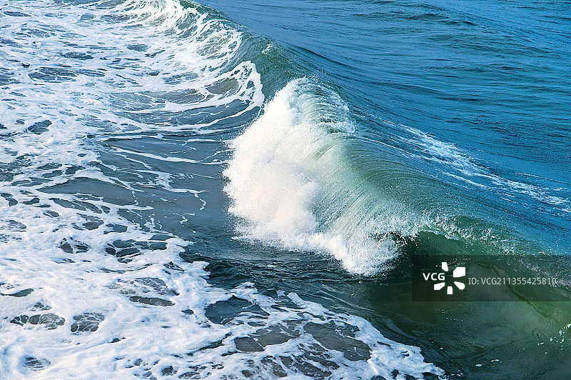 俄罗斯海浪高角度景观图片素材
