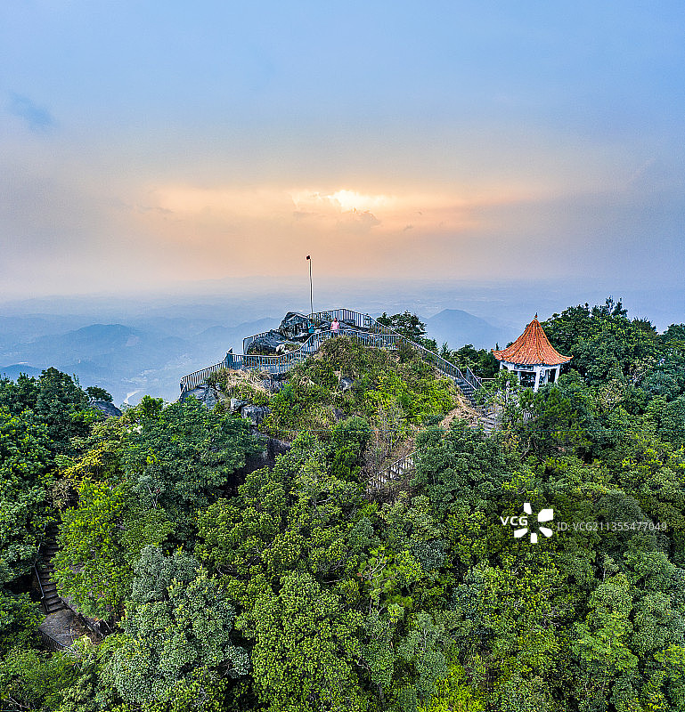 中国广东省梅州市兴宁市狮子牙山图片素材