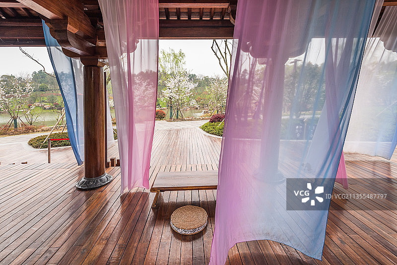 中国江苏南京的牛首山景区的唐代复古建筑玉梅轩图片素材