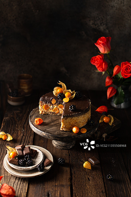 餐桌上食物的高角度视角图片素材