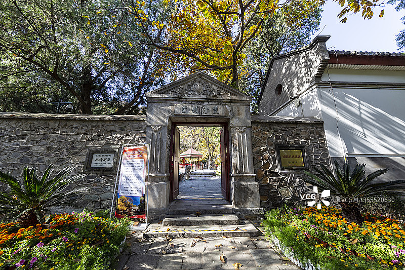 北京金秋的香山公园双清别墅图片素材