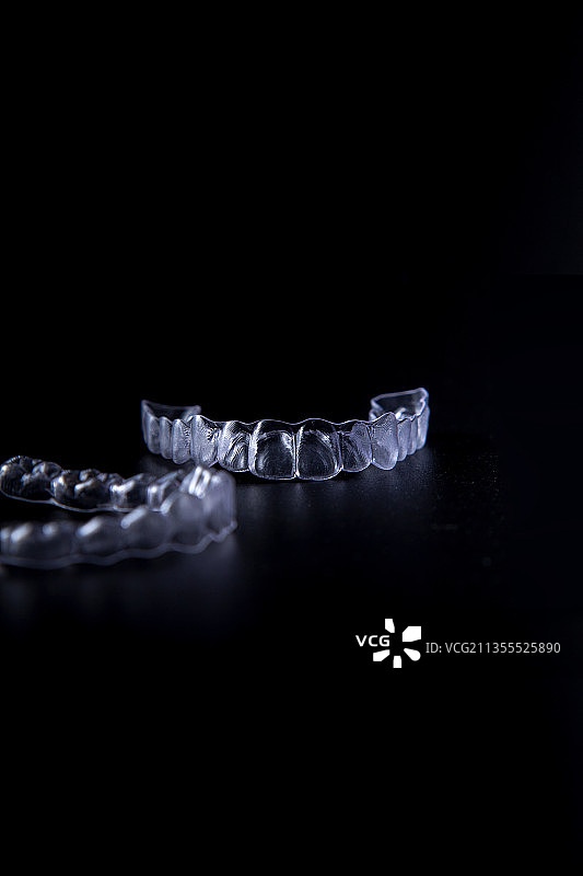 隐形牙套图片素材