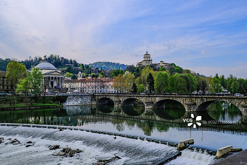 都灵( )水( )桥图片素材