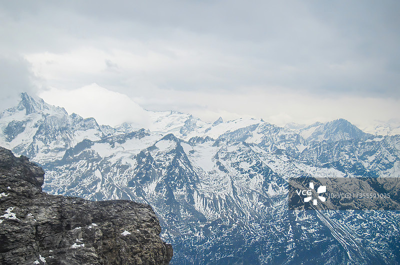 欧洲瑞士铁力士雪山图片素材