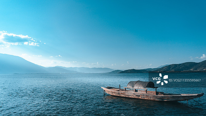 浮游一小舟图片素材