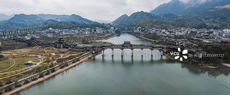 重庆黔江濯水古镇风雨廊桥世界第一图片素材