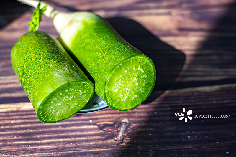 青萝卜水果萝卜.山东特产潍坊萝卜图片素材