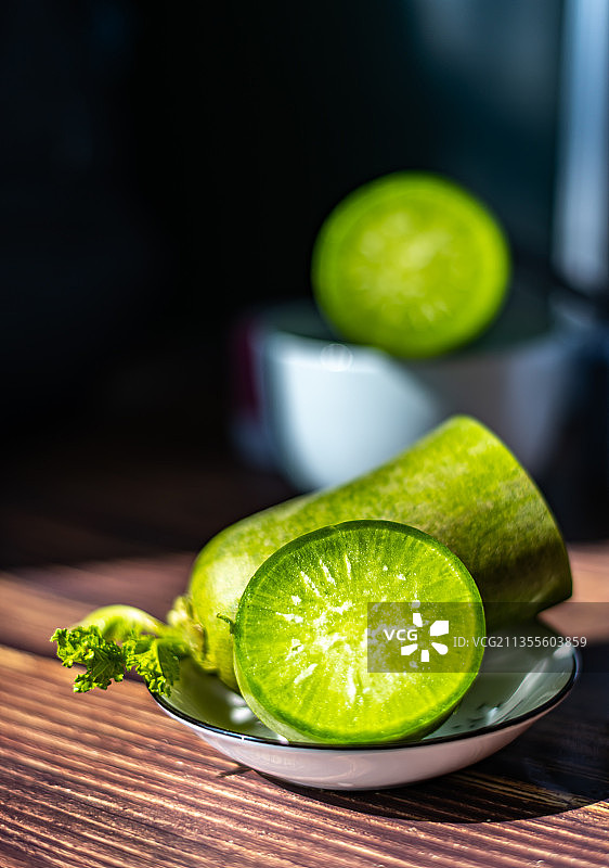 青萝卜水果萝卜.山东特产潍坊萝卜图片素材