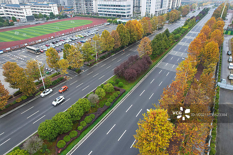 贵州省遵义市中心城区被秋色浸染，景色迷人图片素材