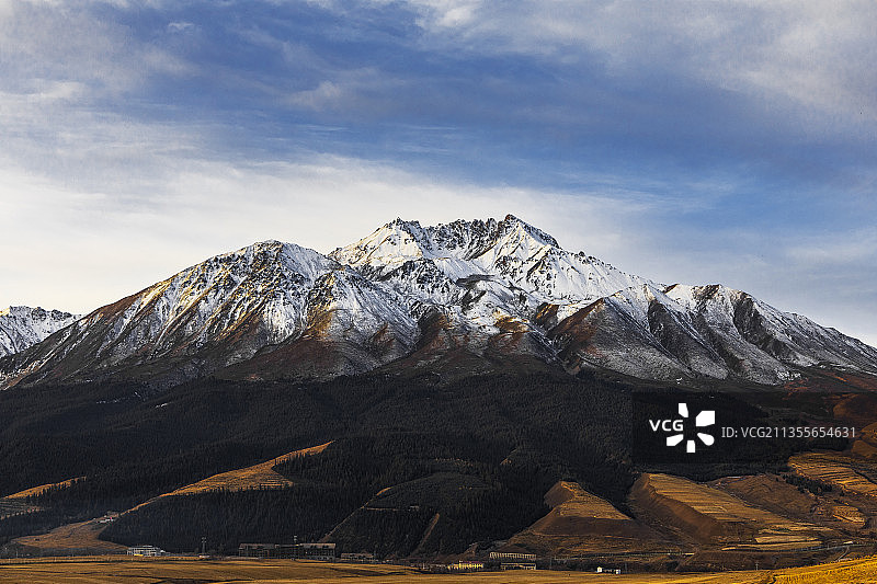 祁连牛心山图片素材
