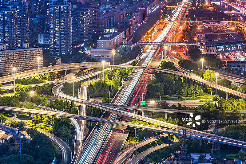 北京四惠桥建筑夜景图片素材