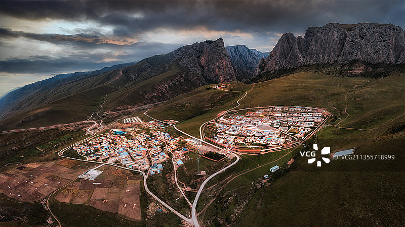 甘加秘境之白石崖寺全景（航拍）图片素材