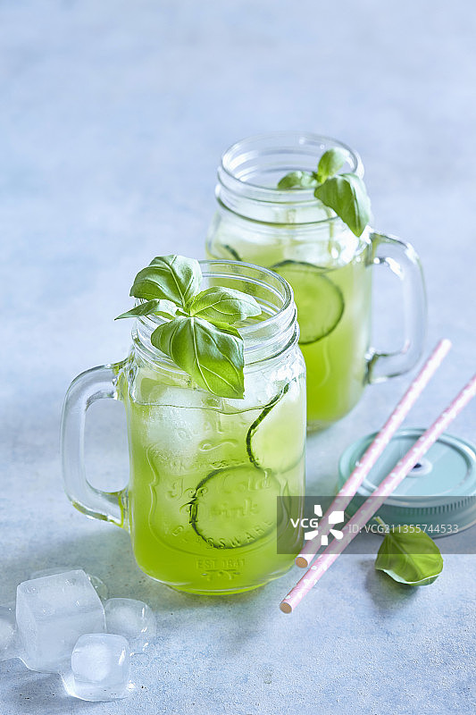 罗勒黄瓜柠檬水图片素材