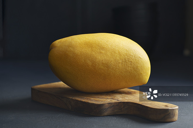 黄色芒果图片素材