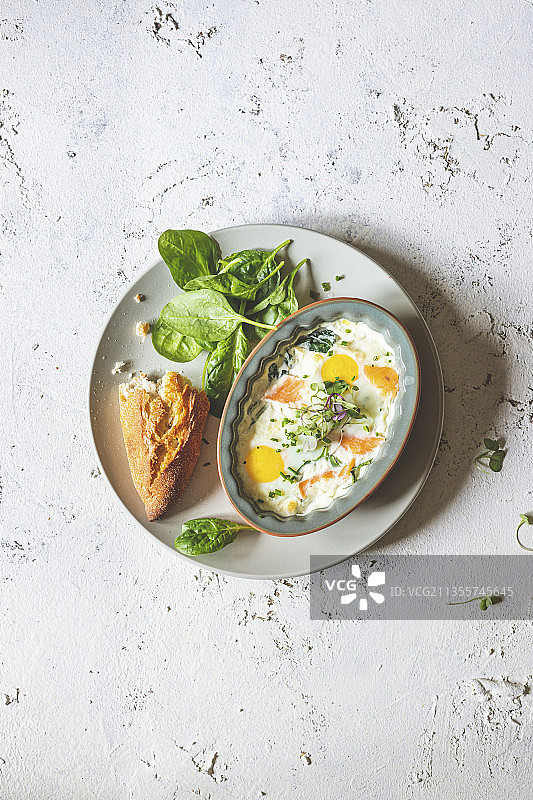 三文鱼焗蛋图片素材