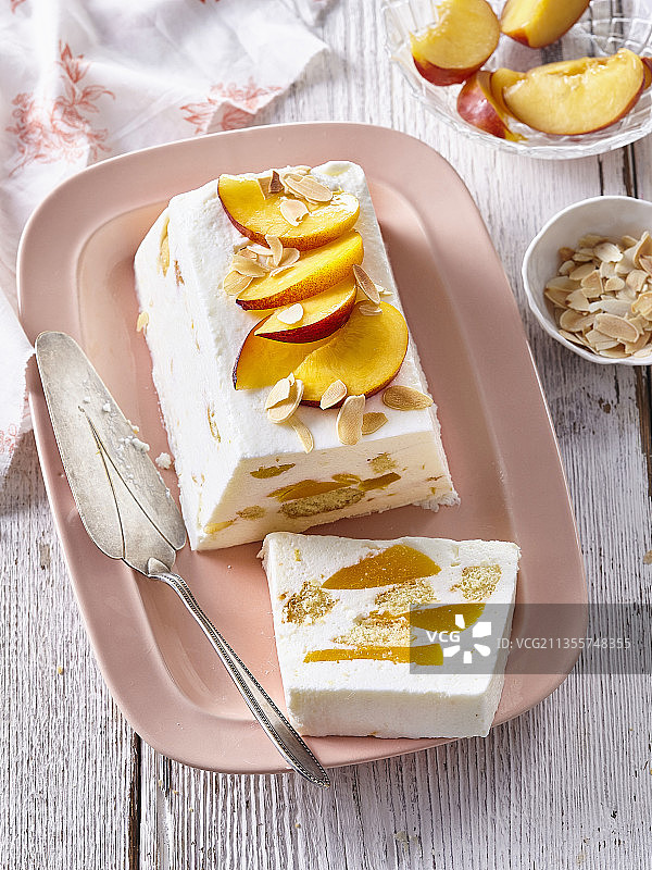 桃子酸奶冻糕图片素材