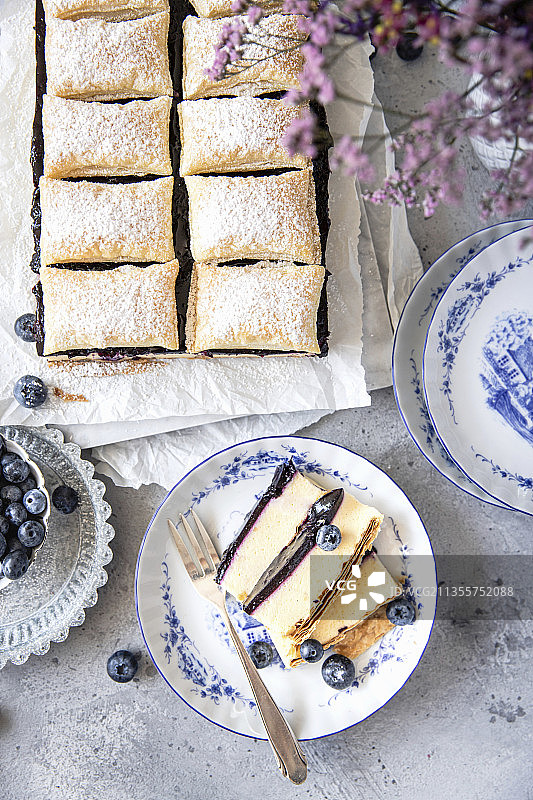 蓝莓奶油切片图片素材
