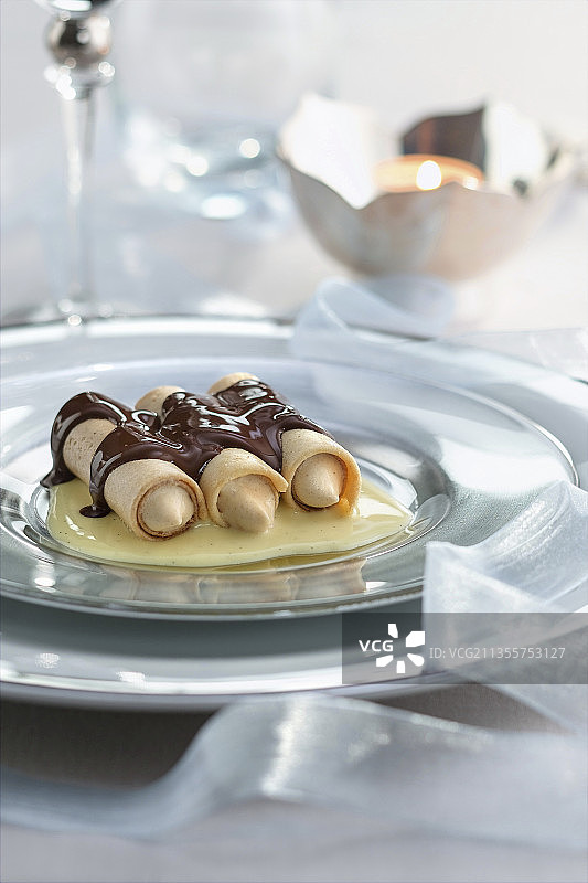 巧克力酱牛轧糖cannelloni图片素材