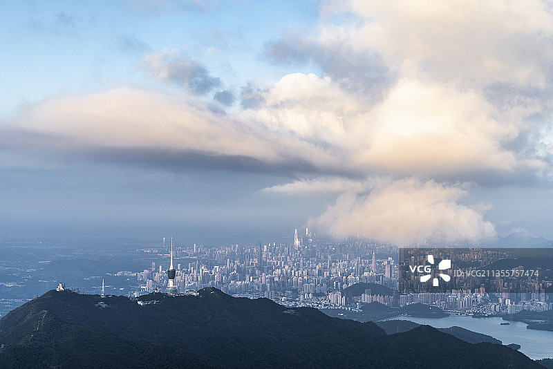 深圳市梧桐山顶的日出景色图片素材
