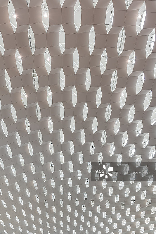 深圳机场内部屋顶建筑结构图片素材