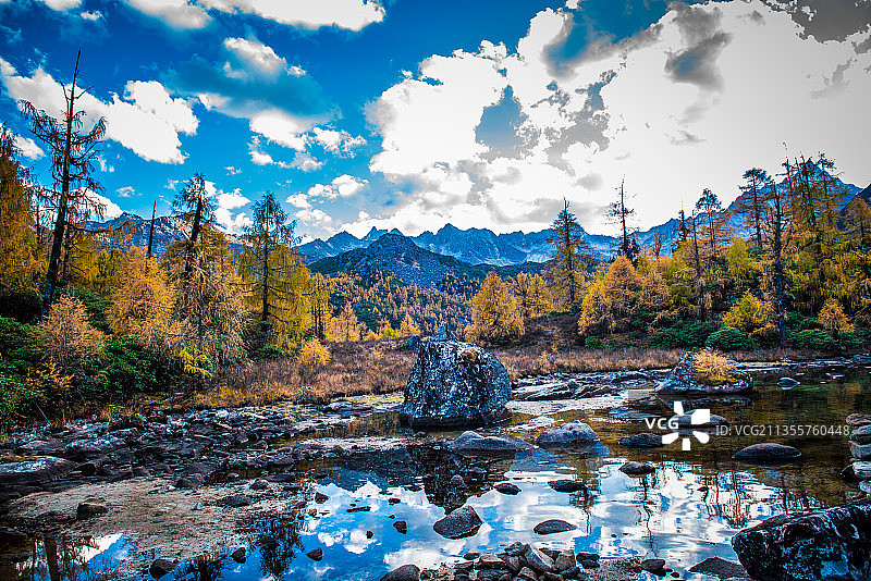 丹巴党岭葫芦海图片素材