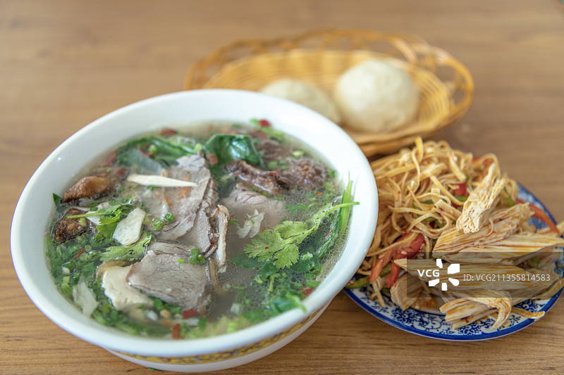 新疆美食丸子汤图片素材