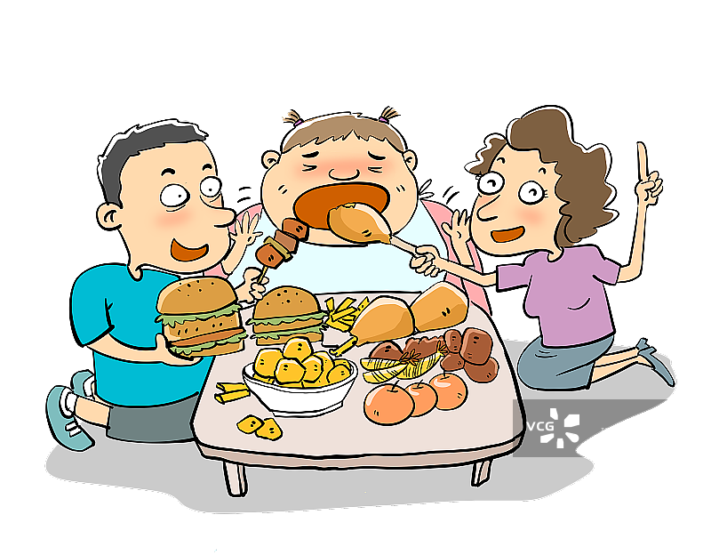 用一堆美食喂孩子的父母图片素材