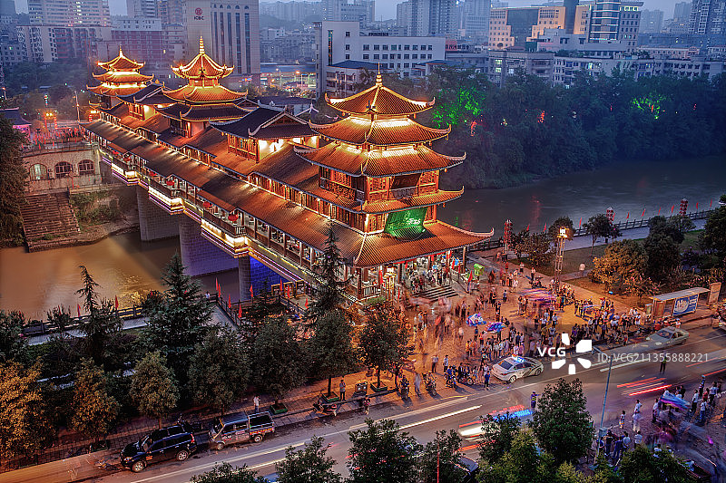《夜幕下的土家风雨桥》图片素材
