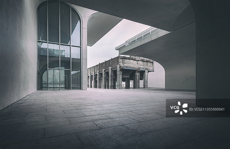 上海徐汇区滨江龙腾大道现代风格建筑风光图片素材