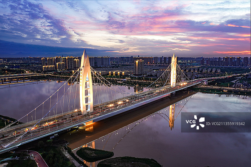 西安，灞河元朔大桥。图片素材