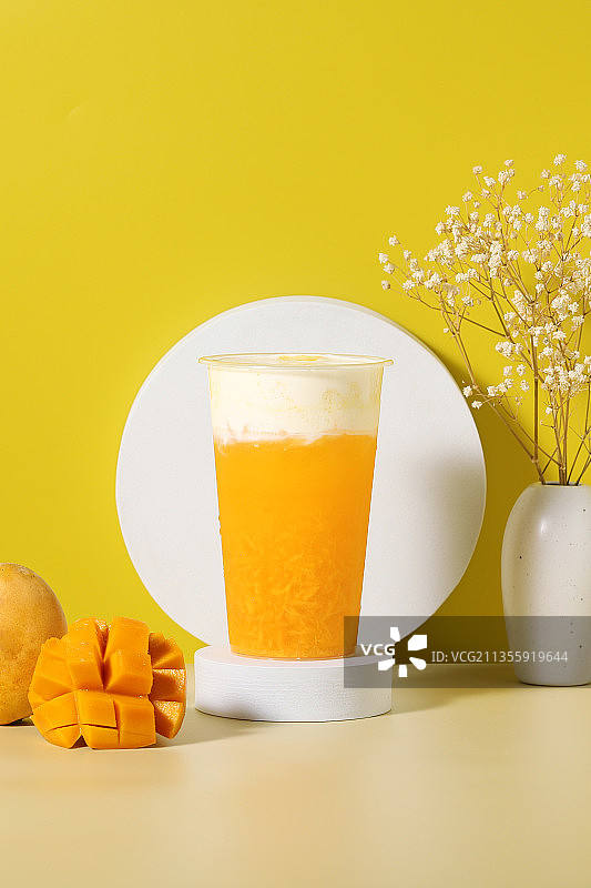 芒果饮品，芒果芝芝，芒果奶盖，杨枝甘露，奶茶图片素材