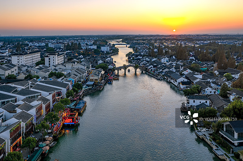 航拍上海松江朱家角景区日落图片素材