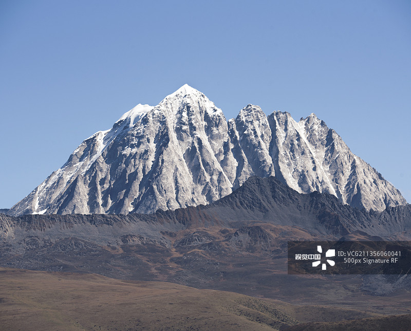 亚拉雪山图片素材