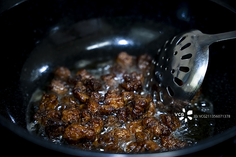 美食 牛肉粒 黑蒜子牛肉粒 津菜 天津 黑胡椒图片素材