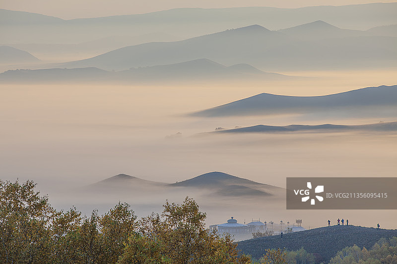 缥缈与现实（红山军马场影视基地）图片素材