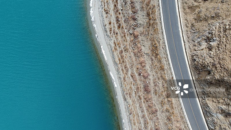 海上公路鸟瞰图 西藏公路图片素材